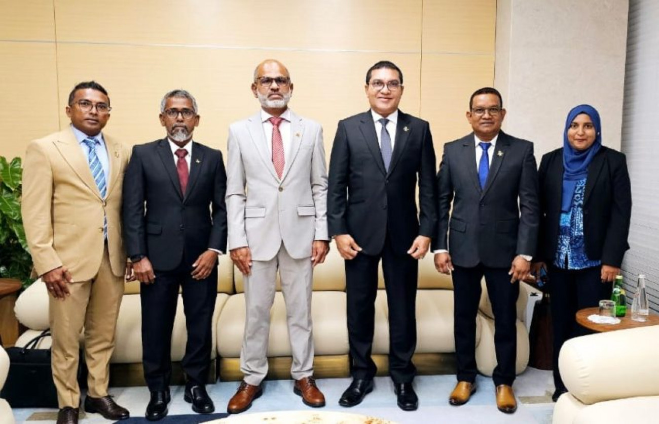 މަޖިލީހުގެ ފަސް މެމްބަރަކު ޗައިނާއަށް