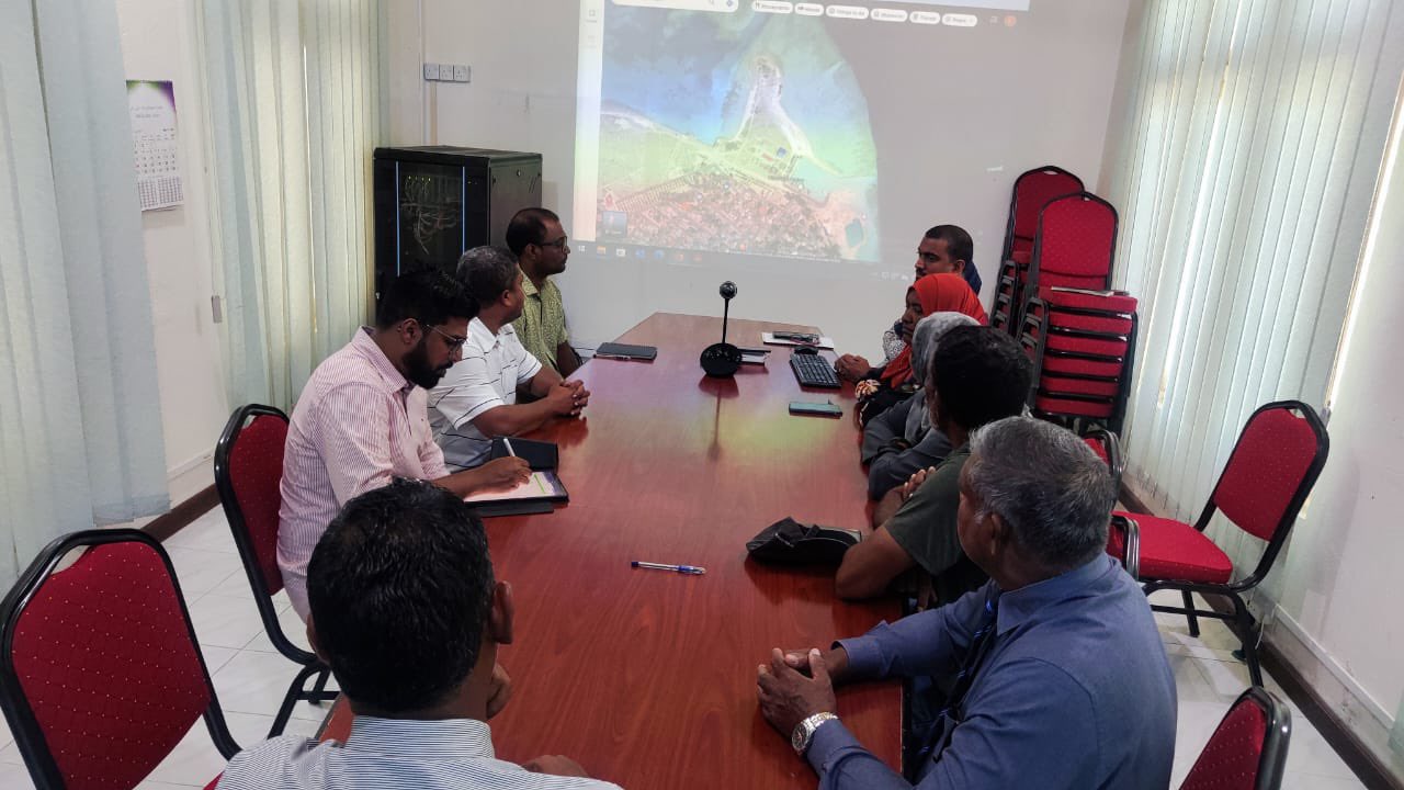 ނިލަންދޫ މަސްފެކްޓަރީ އެޅުމަށް ބޭނުންވާ ބިން ހަމަޖެއްސުމާ ގުޅޭގޮތުން މަޝްވަރާކޮށްފި