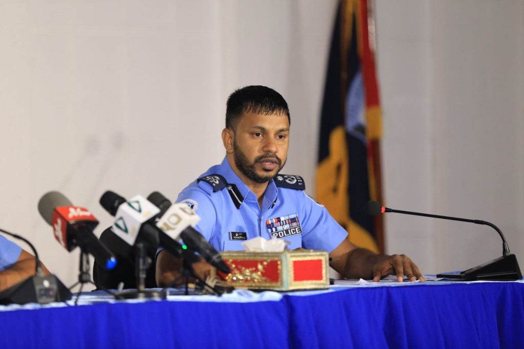 އީދު ބަންދާ ދިމާކޮށް މާލެ އާއި ހުޅުމާލޭގައި ފޭރުން އިތުރުވި: ފުލުހުން