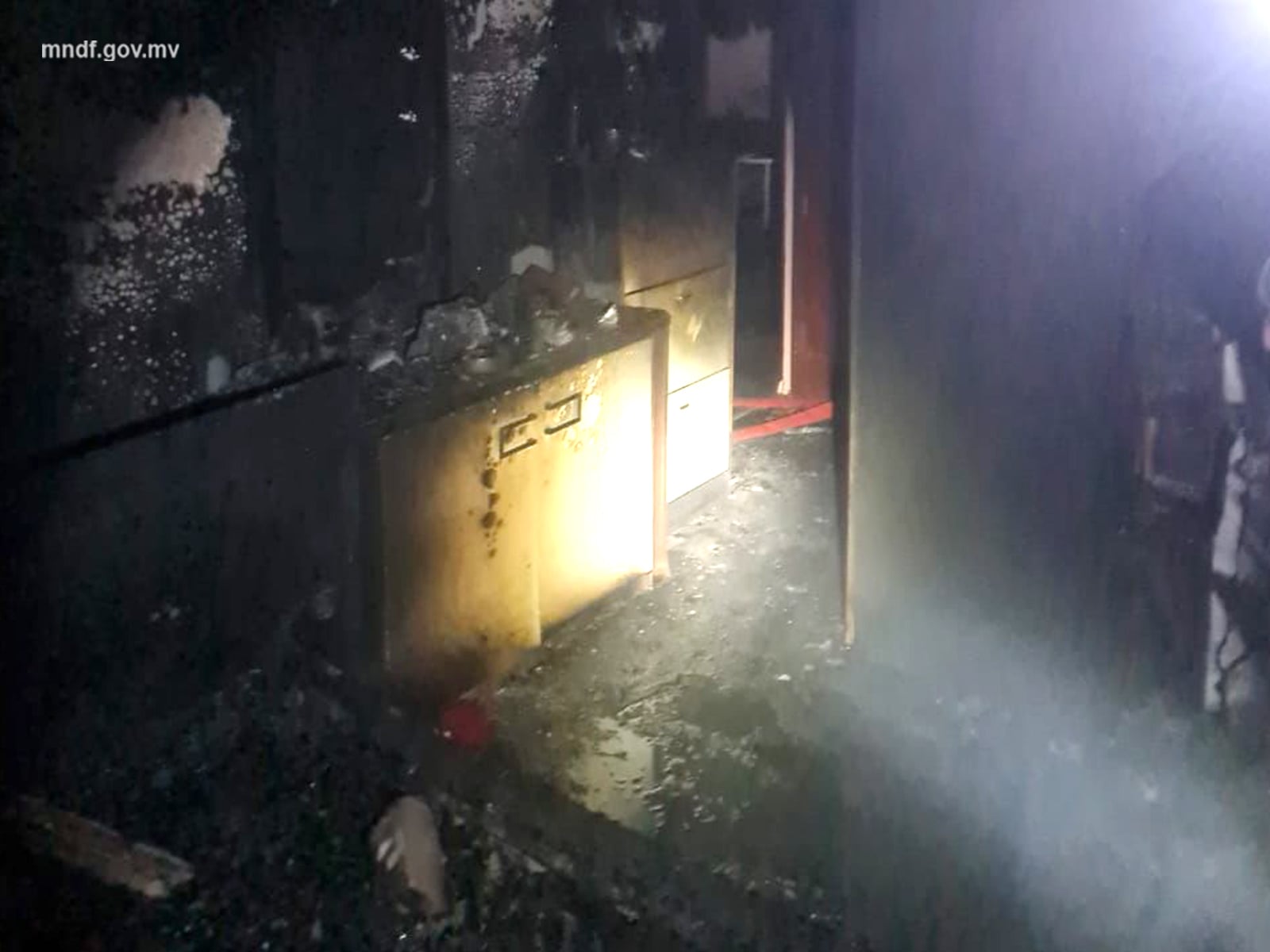 ބޯގަންވިލާގައި ހިނގި އަލިފާނުގެ ހާދިސާގައި، ކޮޓަރިއެއް ބޭނުން ނުކުރެވޭ ވަރަށް އަނދައިފި