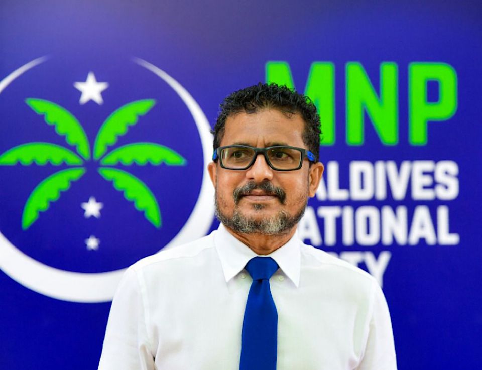 ދައުލަތަށް ލިބޭ ޓެކުސް ފައިސާއިން އިންވެސްޓް ކޮށްގެން ރާއްޖޭގެ ފަގީރުކަން ނައްތާލެވިދާނެ: ޝަރީފް