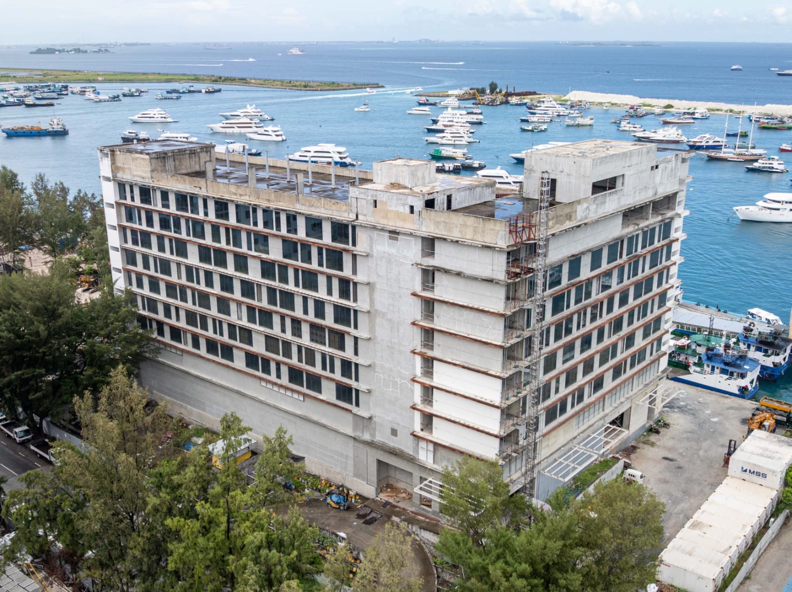 'މެންހަޓަން ގްރޭންޑްގެ މަސައްކަތް 'ވޯރލްޑް އޮފް ބިޒްނަސްއާ ހަވާލުކޮށްފި