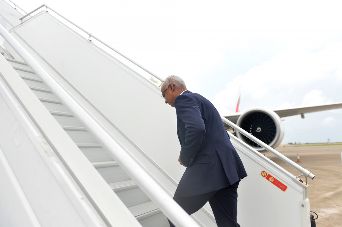 ލަންކާގައި ބާއްވާ ފުޓުބޯޅަ މުބާރާތް ޝަރަފުވެރިކޮށްދެއްވުމަށް ރައީސް ލަންކާއަށް