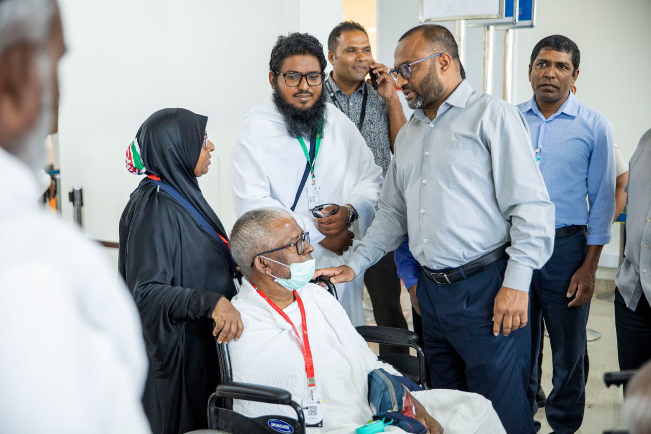 ހައްޖަށް ފޮނުވި ފަގީރުންގެ ތެރޭގައި އާމްދަނީ ލިބޭ މީހަކު؛ މީހުން ހޮވީ ކުރީ ސަރުކާރުން ހަދާފާއޮތް ލިސްޓުން