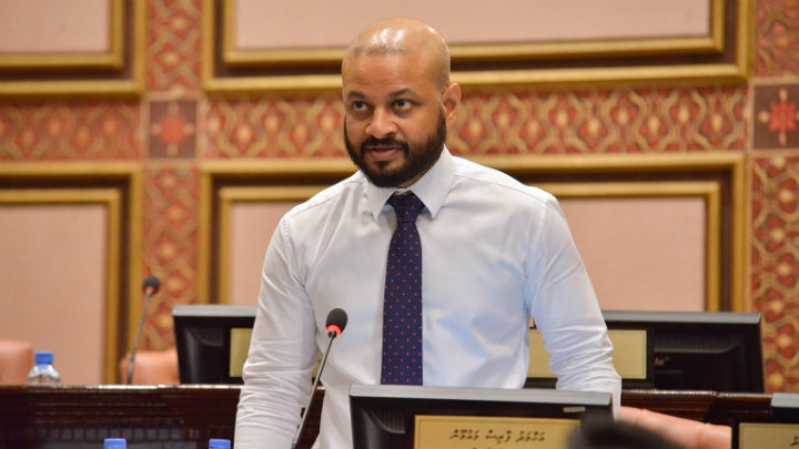 މަޖިލީހުގެ މެމްބަރުންގެ މުސާރަކުޑަކޮށް މެމްބަރުންގެ އަދަދު މަދުކުރަންޖެހޭ: ފާރިޝް