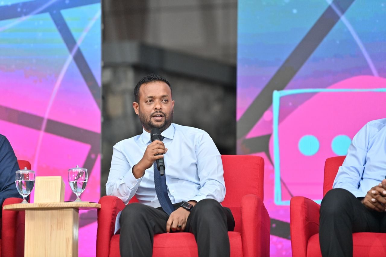 ބަޖެޓުގައި ފައިސާގެ އަދަދުތައް ހިމަނާފައިވާ ގޮތުން މަޝްރޫއުތައް ކުރިއަށް ގެންދަން އުނދަގޫ: މުއްޠަލިބް