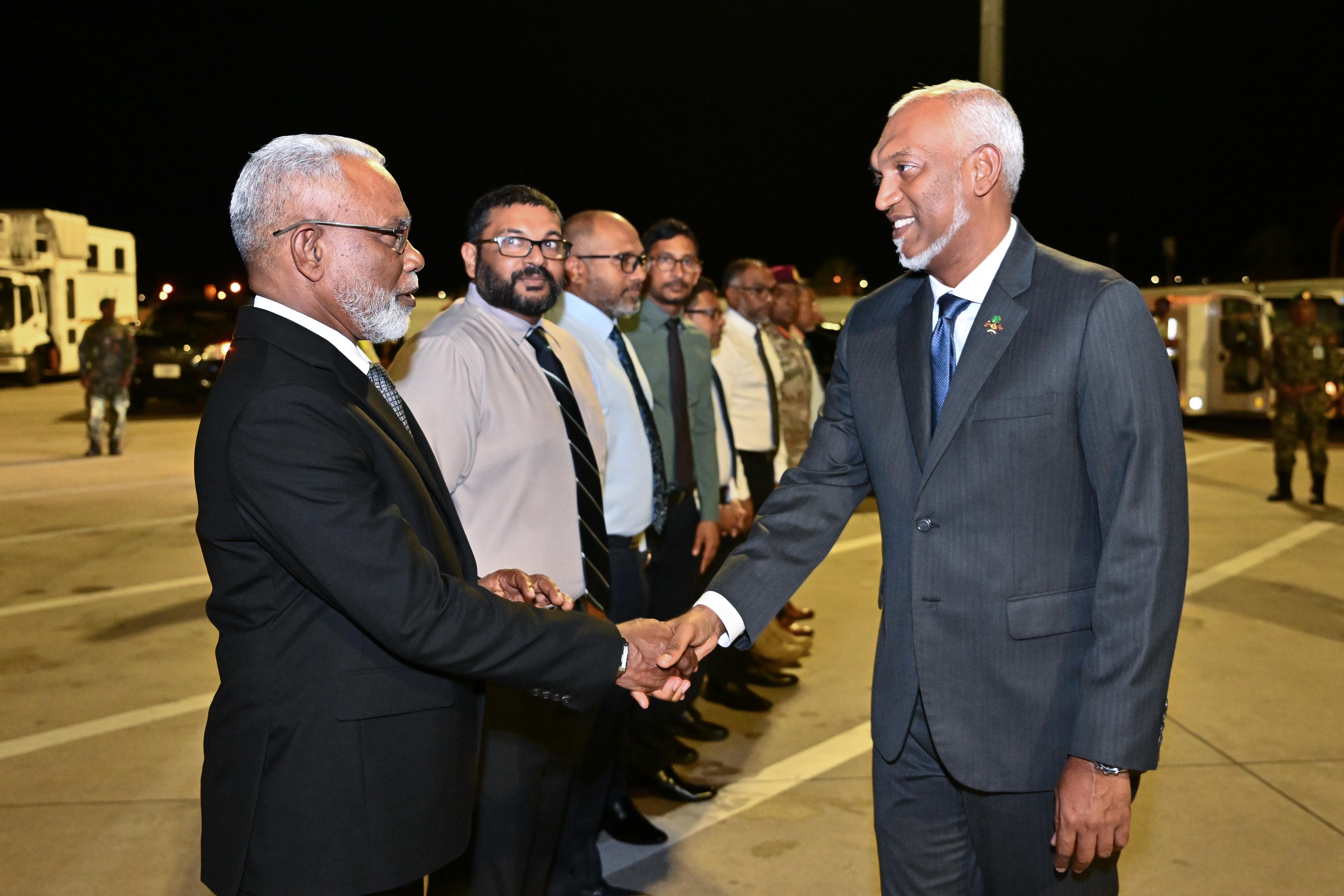 ޢަރަބި އިސްލާމީ ޤައުމުތަކުގެ ކުއްލި ސަމިޓެއްގައި ބައިވެރިވެވަޑައިގެންނެވުމަށް، ރައީސް ޤަޠަރަށް ފުރާވަޑައިގަންނަވައިފި