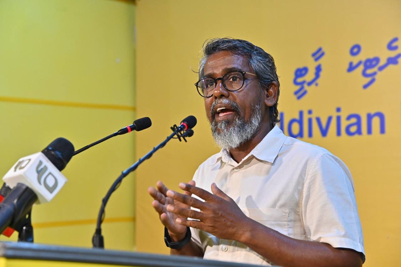 ފަންސާސް ބިލިއަން ހުސްވިއިރު އެއްވެސް ރަށެއްގައި އެއްވެސްކަމެއް ނުހިނގާ: ޒިޔާދު