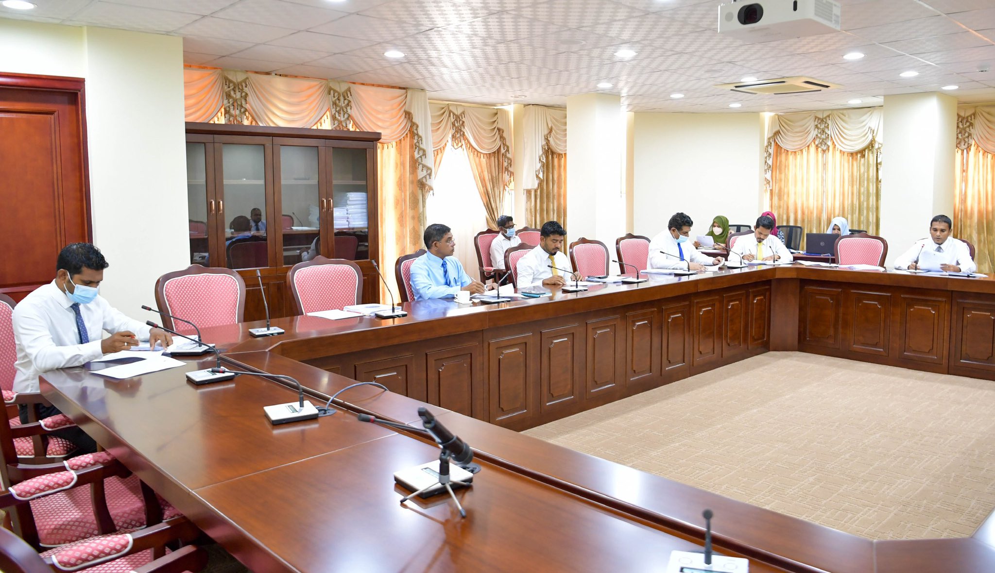 އެމްޕީއެލްގެ ހިޔާނާތް؛ ކަމާބެހޭ ފަރާތްތައް ކޮމެޓީއަށް ހާޒިރު ކުރަނީ