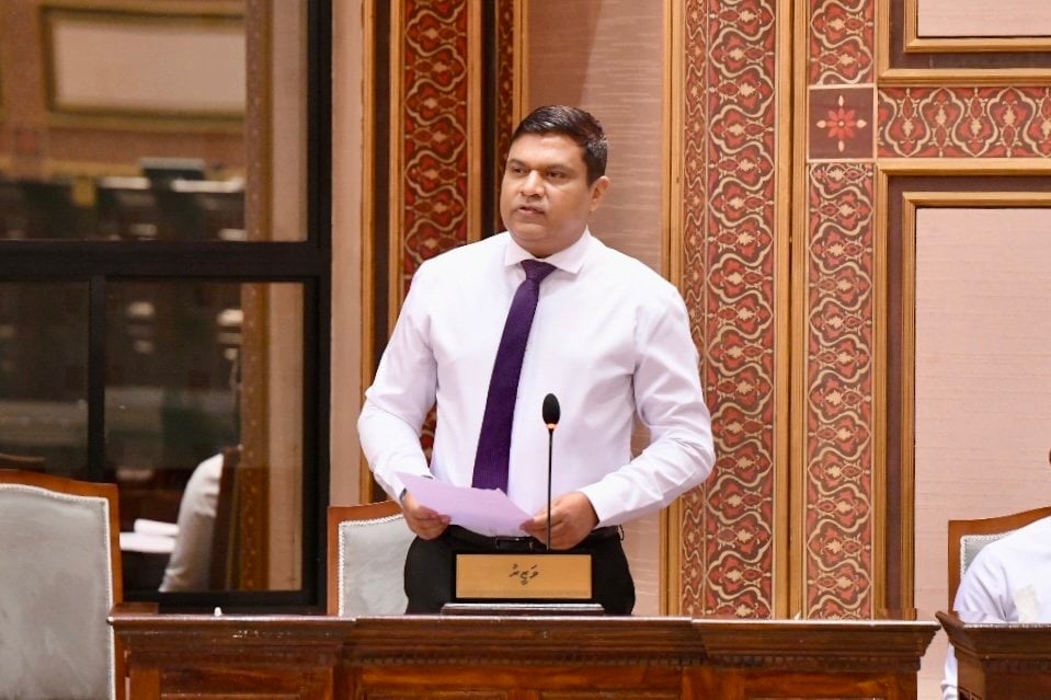 ގަވައިދެއް އޮތް ނަމަވެސް ޓެކްސީ ޑްރައިވަރުން ޚިދުމަތްދެނީ ބޭނުން ވަގުތެއްގައި: ވަޒީރު