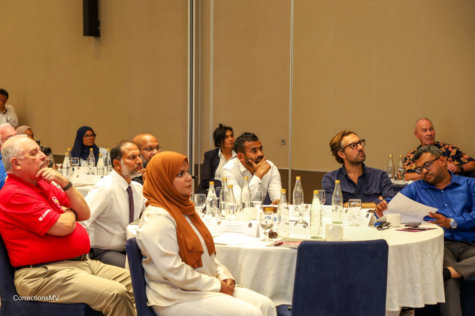 ޖަލުތަކުގައި ހަރުކަށި ފިކުރު ފެތުރުން ހުއްޓުވުމާއި ގުޅޭ މަޝްވަރާ ބައްދަލުވުމެއް