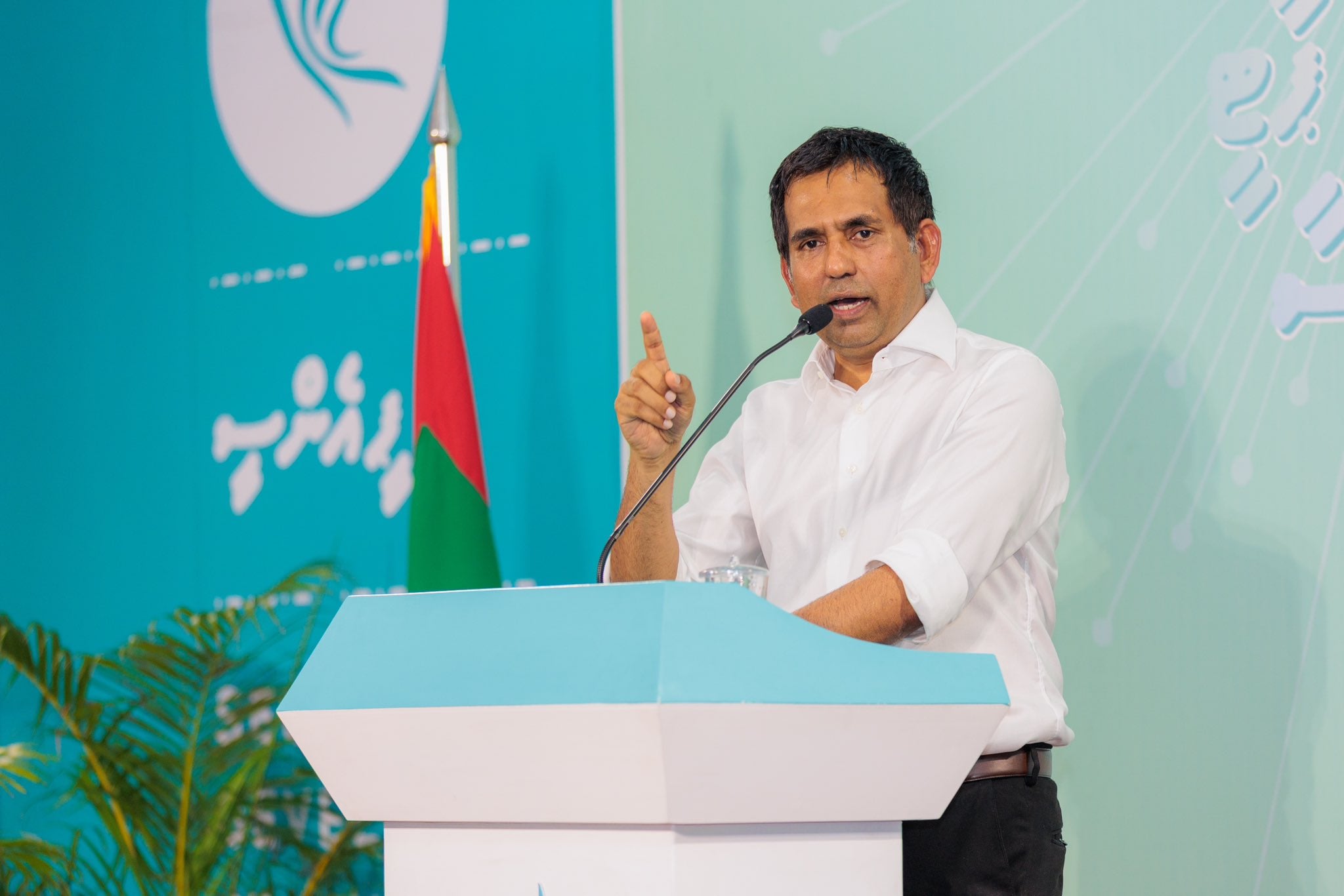 ބަންކަރިން ޚިދުމަތުން 7 މިލިއަން ޑޮލަރުގެ އާމްދަނީ އެއް ވަނީ ލިބިފައި: ސަޢީދު