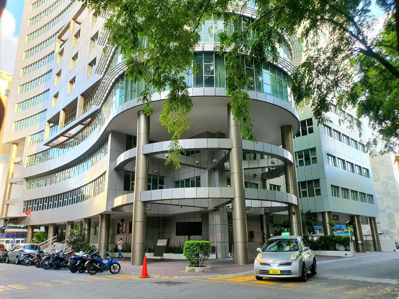 ރާއްޖޭގައި މިނިމަމް ވޭޖުވެސް ބޮޑު ބޮލުގަރިހުމަކަށް!