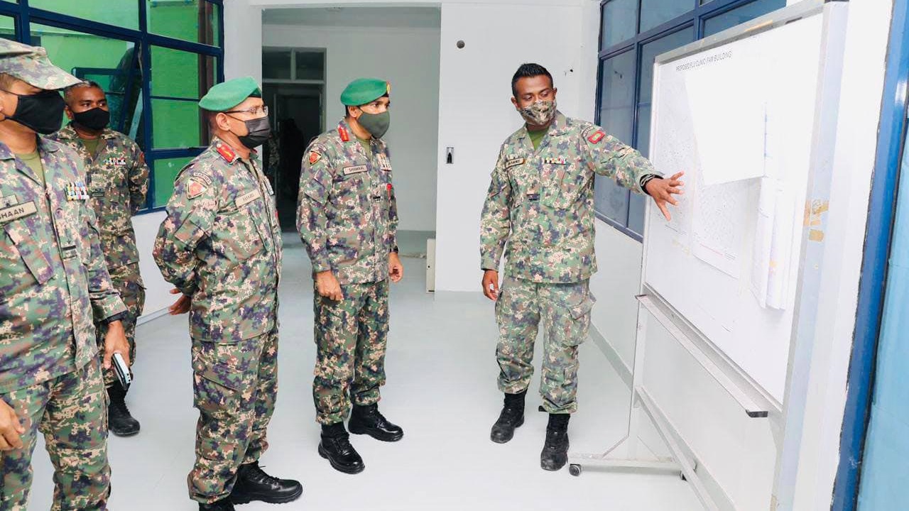 ސިފައިންގެ އެސްޕީޖީގެ ކޮމާންޑަރުން ބަދަލުކޮށްފި