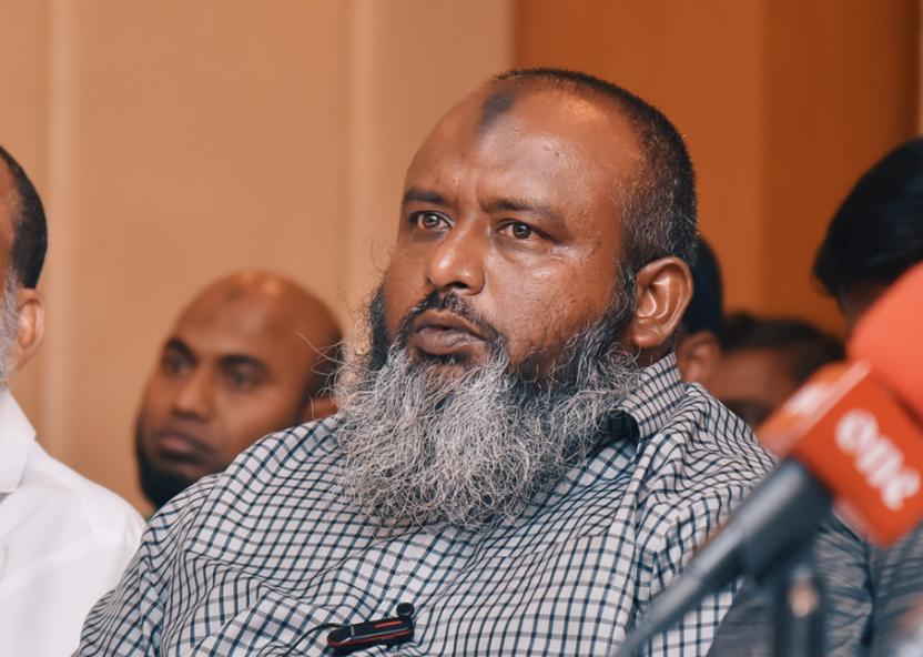 ބޭރު ގައުމުގެ ވެރިޔަކަށް މަރުހަބާ ކިޔުމުގެ ނަމުގައި އިސްލާމްދީން ގުރުބާންކޮށްގެން ނުވާނެ: ޑރ. އިޔާޒް