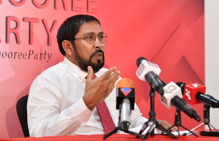 ވިޔަފާރިވެރިންނަށް ބިރުދެއްކުން; އަނިޔާވެރި، ހުދުމުހުތާރު ވެރިކަމުގެ ސިފައެއް