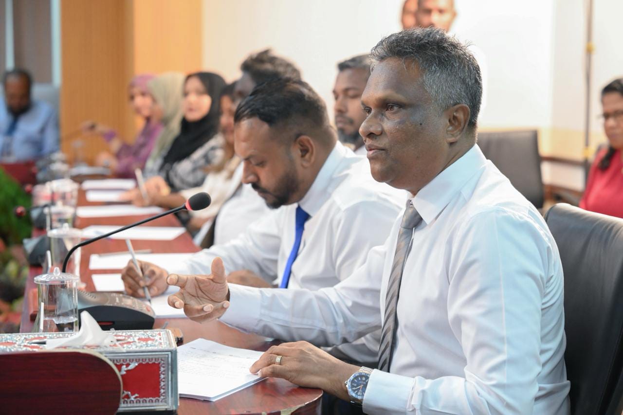 މާލޭގެ ސަހަރާތައް ފުރެނީ؛ މޭޔަރު ވިދާޅުވީ ހައްލަކީ ފޭސް ދޭކާއި ގުޅިފަޅުގައި ބޮޑު ސަހަރާއެއް ހެދުން ކަމަށް