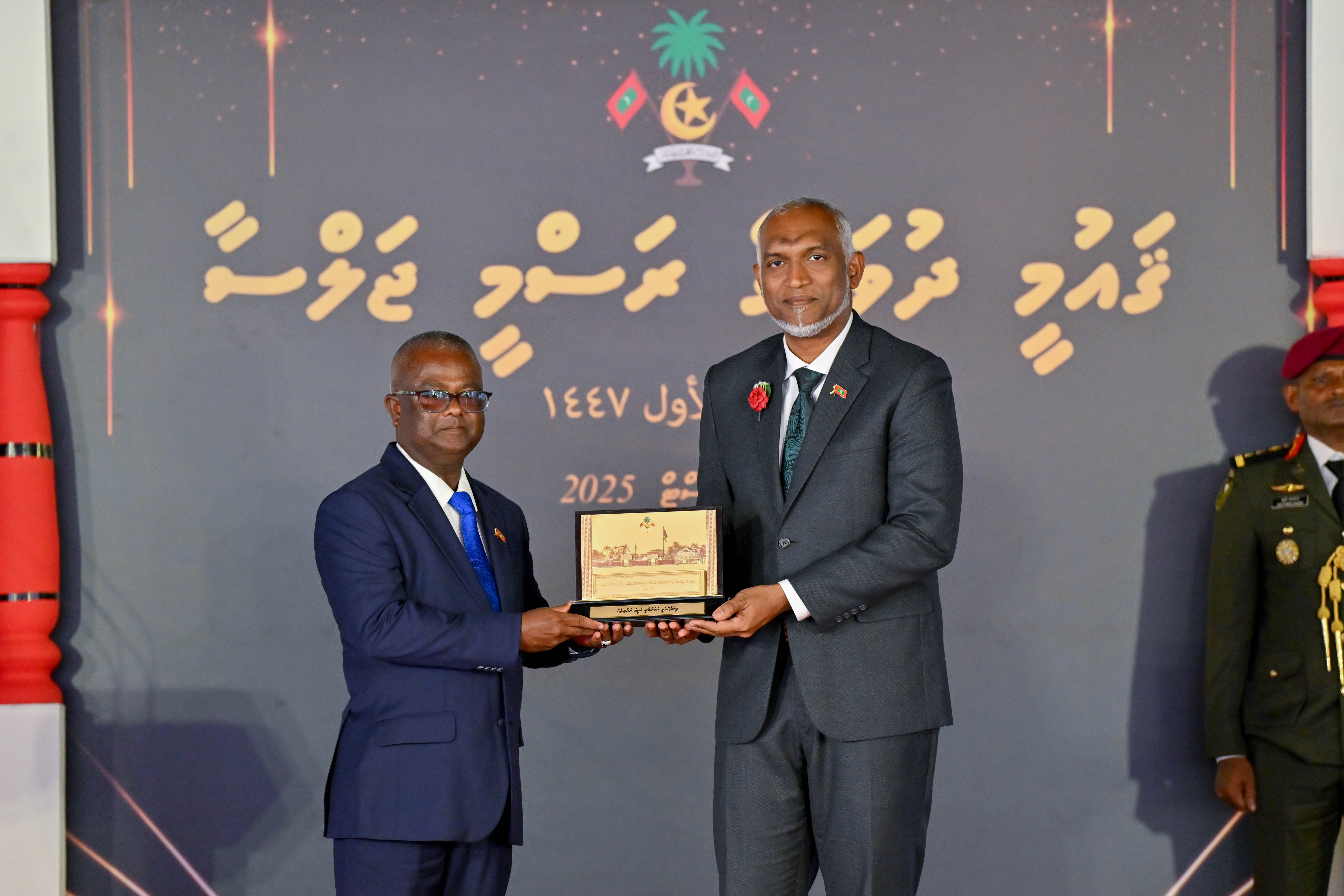 ދިވެހި ޤައުމިއްޔަތަށް ޚިދުމަތް ކުރުމުގެ ޚާއްޞަ ޝަރަފު އުތީމު ރައްޔިތުންނަށް އަރުވައިފި