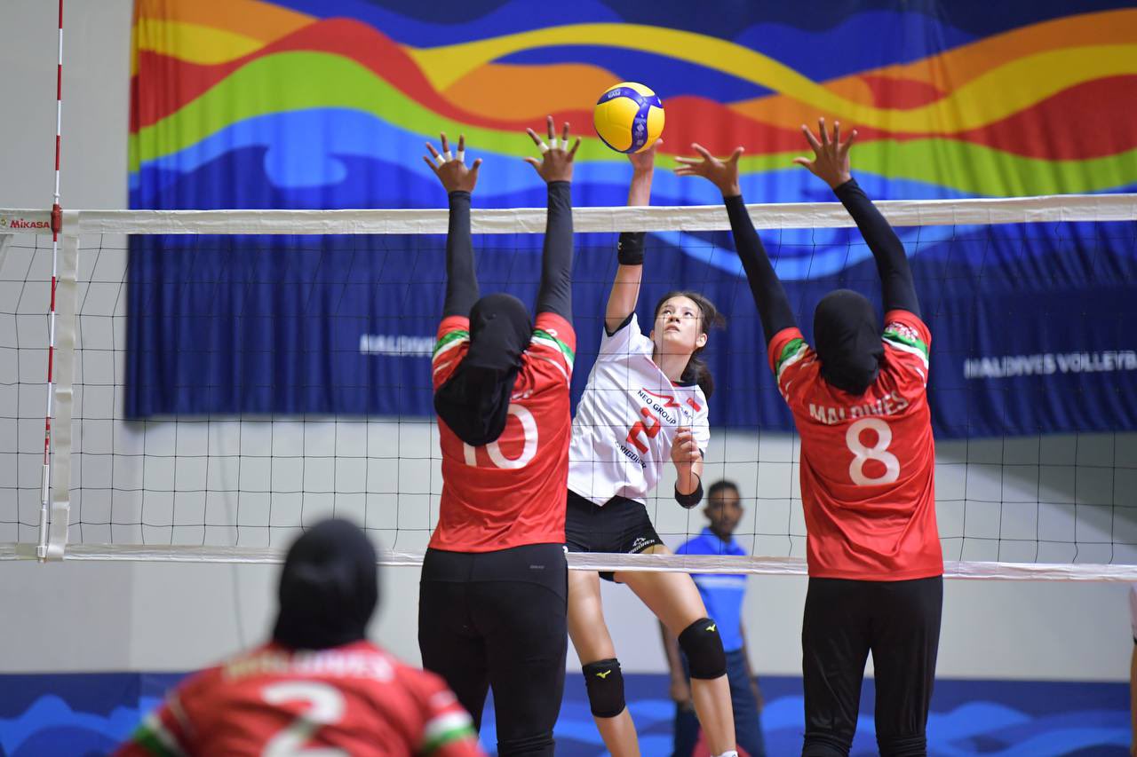 ރާއްޖެ ބަލިކޮށް ފޯ ނޭޝަން ޗެމްޕިއަންކަން ސިންގަޕޫރަށް