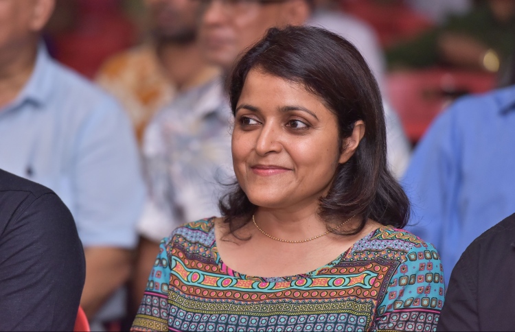 ކުރެހުމާއި ގުޅުންހުރި ދާއިރާތައް ތަރައްޤީ ކުރުމަށް ސަރުކާރުން މަސައްކަތްކުރޭ: ޔުމްނާ