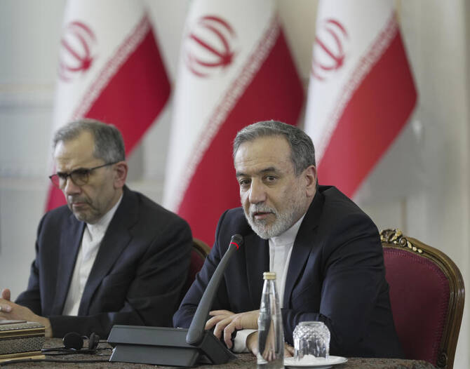 ހަމަލާ ނުދޭނެކަމުގެ ގެރެންޓީ ދީފިނަމަ ނިއުކްލިއާ މަޝްވަރާތައް ފަށަން ތައްޔާރު: އީރާނު