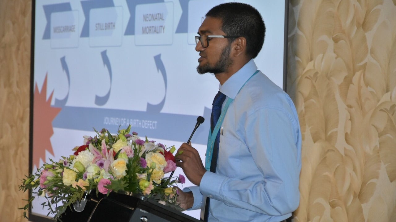 މުޅި ދުނިޔެއަށް ވާވަރަށް ވެކްސިން ފޯރުކޮށްދޭން އަދި 2 އަހަރު ނަގާނެ: ޑރ. ފައިސަލް