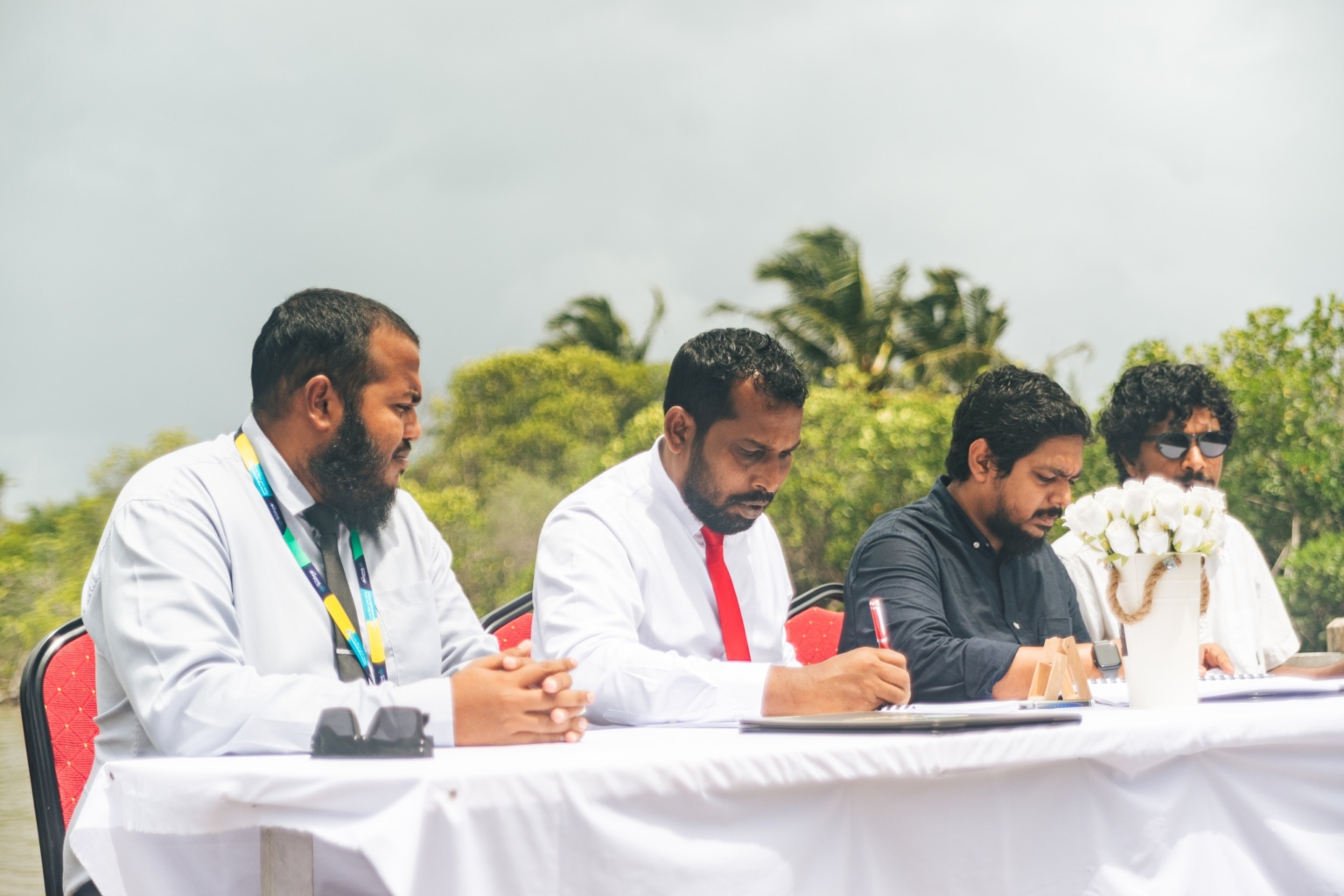 ކެނދިކުޅުދޫގައި ލަގްޒަރީ އިކޯ ފްރެންޑްލީ ހޮޓަލެއް އަޅަން ހަވާލުކޮށްފި