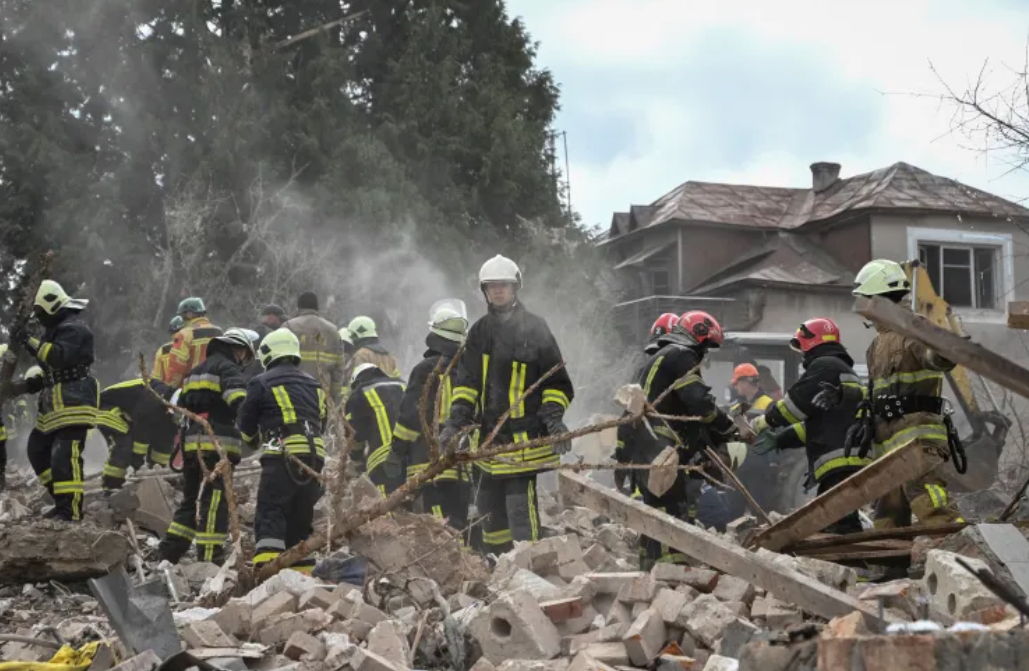 ރަޝިއާއިން ދިން ހަމަލާއެއްގައި ޔޫކްރެއިންގެ 7 މީހަކު މަރުވެއްޖެ