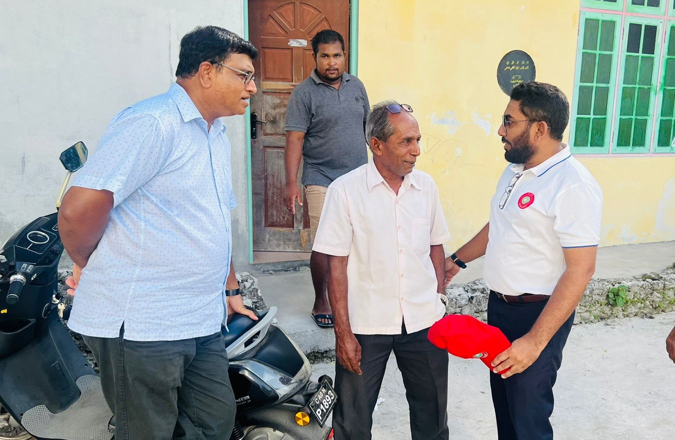 ޖުމްހޫރީ ޕާޓީއަށް ތާޢީދު ހޯދުމުގެ ހަރަކާތްތަކެއް ބ.އަތޮޅާއި ރ.އަތޮޅުގައި!