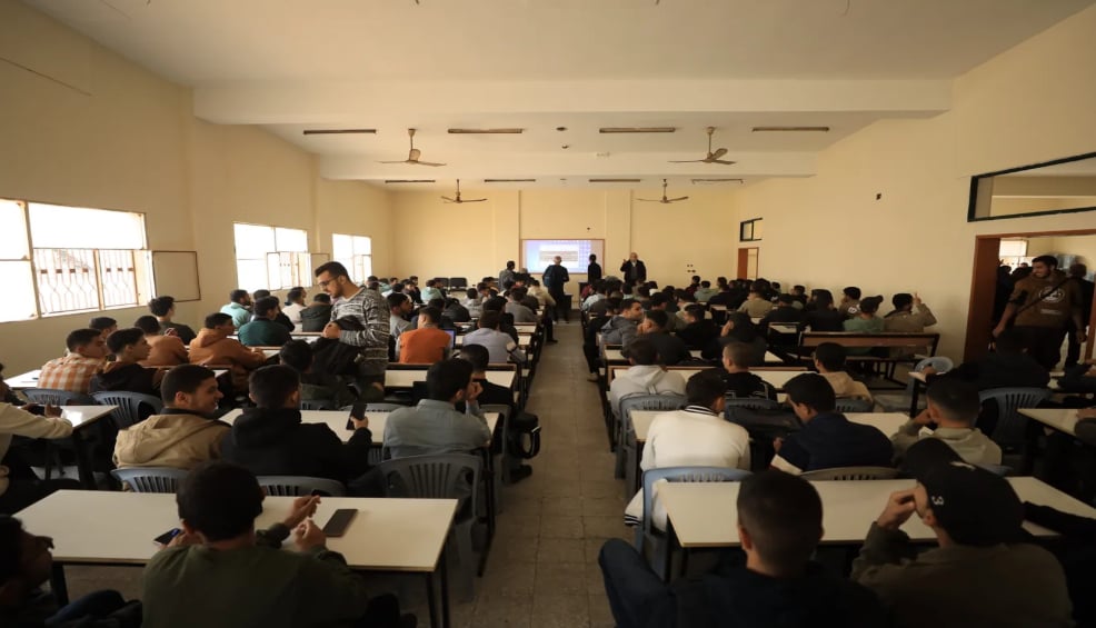 ޣައްޒާގެ އިސްލާމިކް ޔުނިވާސިޓީގެ ދަރިވަރުން އަލުން ކިޔަވަން ފަށައިފި