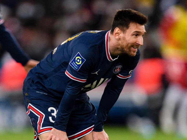 ޕީއެސްޖީން މެސީ ސަސްޕެންޑްކޮށްފި