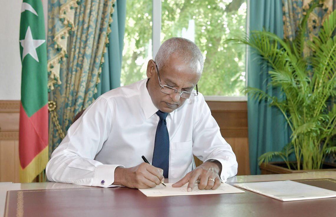 މިސްކިތްތައް ބަންދުކުރަން ޖެހުނަސް ﷲއަށް މުނާޖާ ދެންނެވުމުގެ ދޮރުތައް ވަނީ ހުޅުވިފައި - ރައީސް ޞާލިޙް