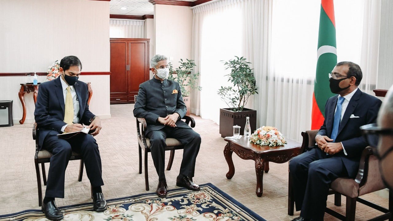 ޑރ. ޖައިޝަންކަރު ރައީސް ނަޝީދާ ބައްދަލު ކުރަށްވައިފި