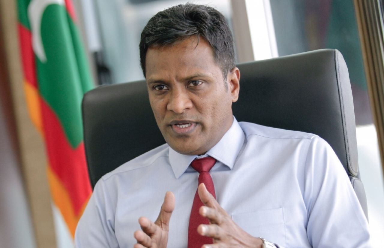 އިސްލާމީ ޝަރީއަތާ ކައިރިއަށް ރާއްޖެ ޖެހޭނެ، ގިސާސް ހިފޭނެ: އުމަރު