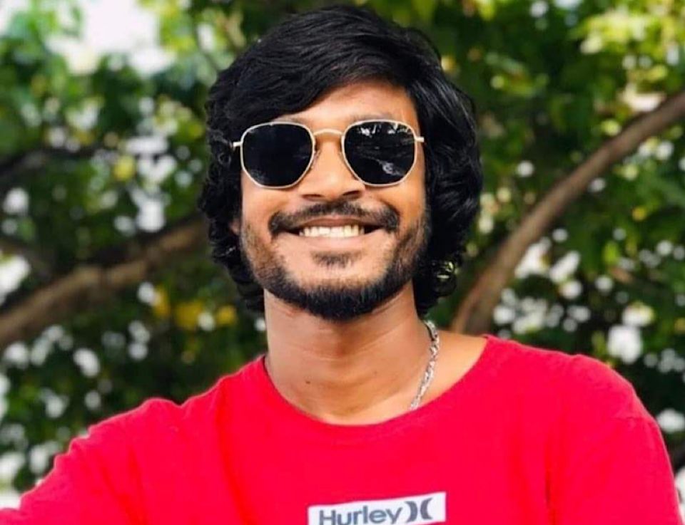 ފެރީއަކުން މޫދަށް ވެއްޓުނު ދިވެއްސަކު ނިޔާވެއްޖެ