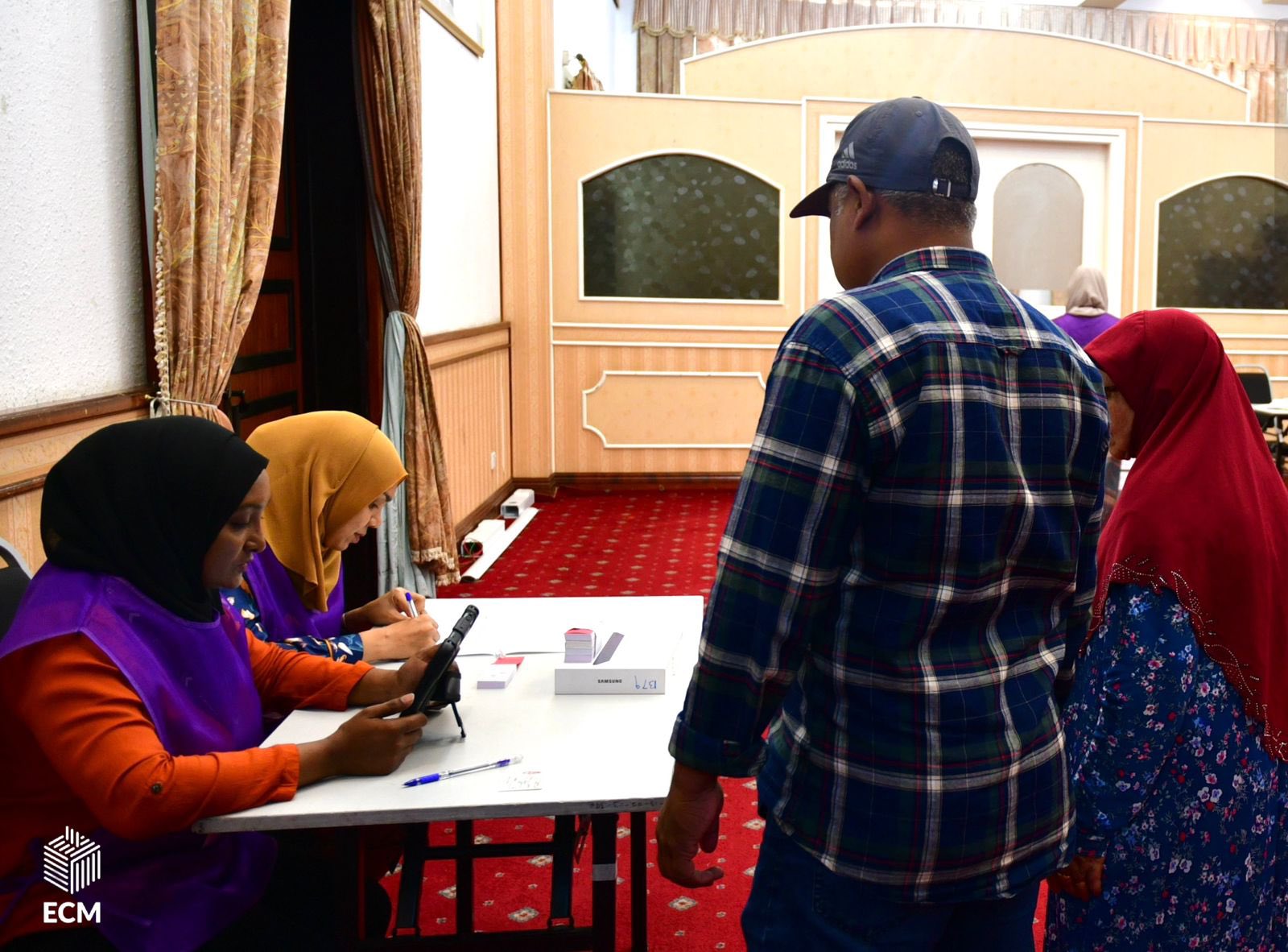 ރަކީދޫ ބައި އިލެކްޝަންގެ ވޯޓުލުން ފެށިގެން ކުރިއަށް ދަނީ