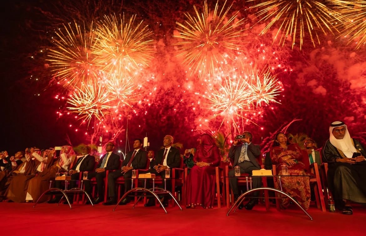 ޓާމިނަލް ހުޅުވަން އެރުވި ހަވައަށް ގިނީސް ރިކޯޑެއް