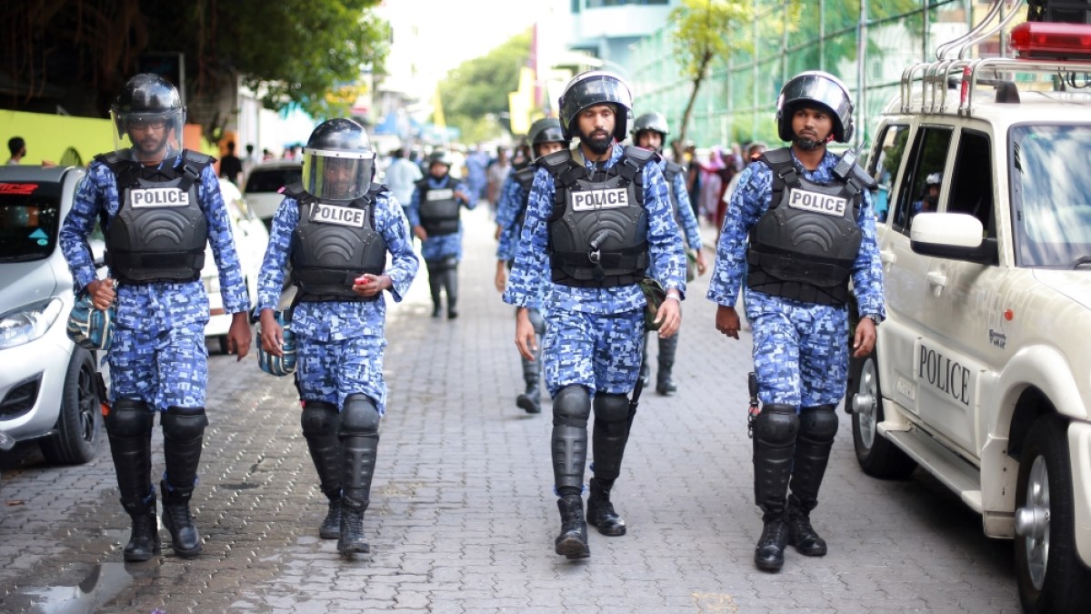 "ދިވެހީންގެރާއްޖެ" އަމާންކުރަން ފުލުހުން މަގުތަކަށް!