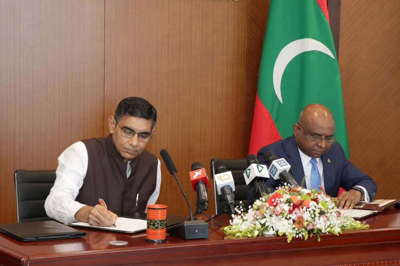 އިންޑިއާގެ އެހީ: މަނަދޫއަށް ސްޕޯޓްސް ކޮމްޕްލެކްސްއެއް، 2 ރަށެއްގެ އާސާރީތަންތަން ހިމާޔަތް ކުރުން