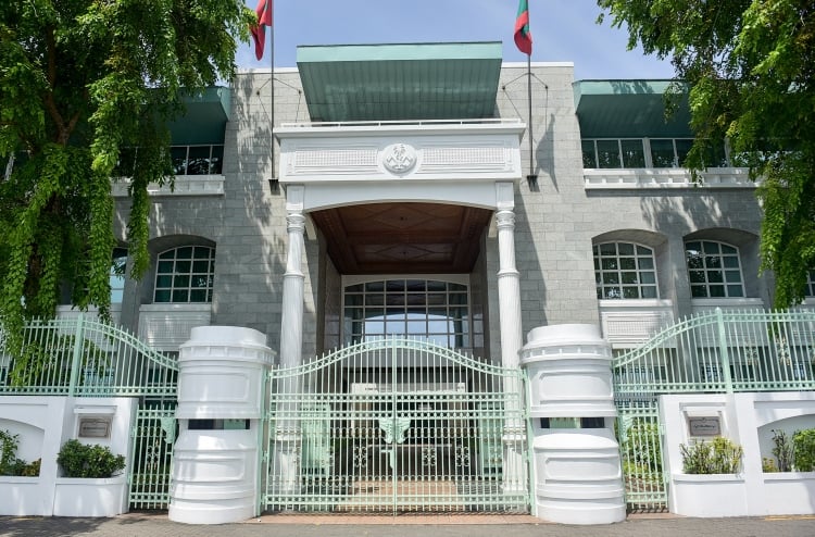 އެކަށީގެންވާ ވަރަށް ކުރިމަތިނުލުމުން އިންފޮމޭޝަން ކޮމިޝަނަރގެ މަޤާމަށް އަލުން ހުޅުވާލައިފި