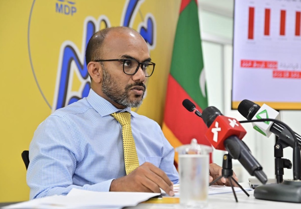 ސަރުކާރުގެ މުޅި ފޯކަސް ހުރީ ހުރިހާ ވިޔަފާރިތަކަށް ސީދާގޮތުން ވަންނަން: އަމީރު