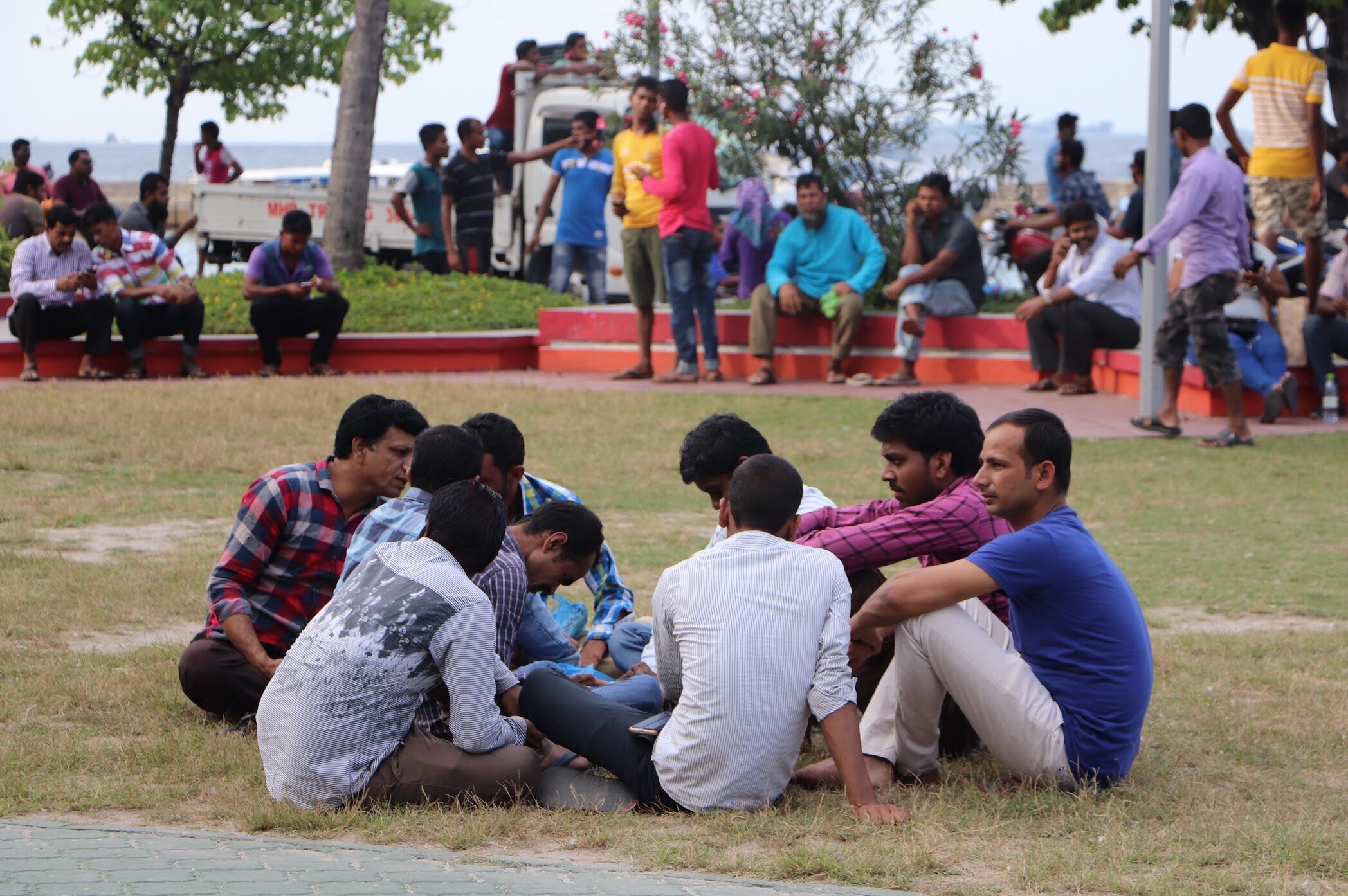 ގަވާއިދާ ޚިލާފަށް އުޅެމުންދިއަ 2،069 ބިދޭސީން ފުރުވާލައިފި