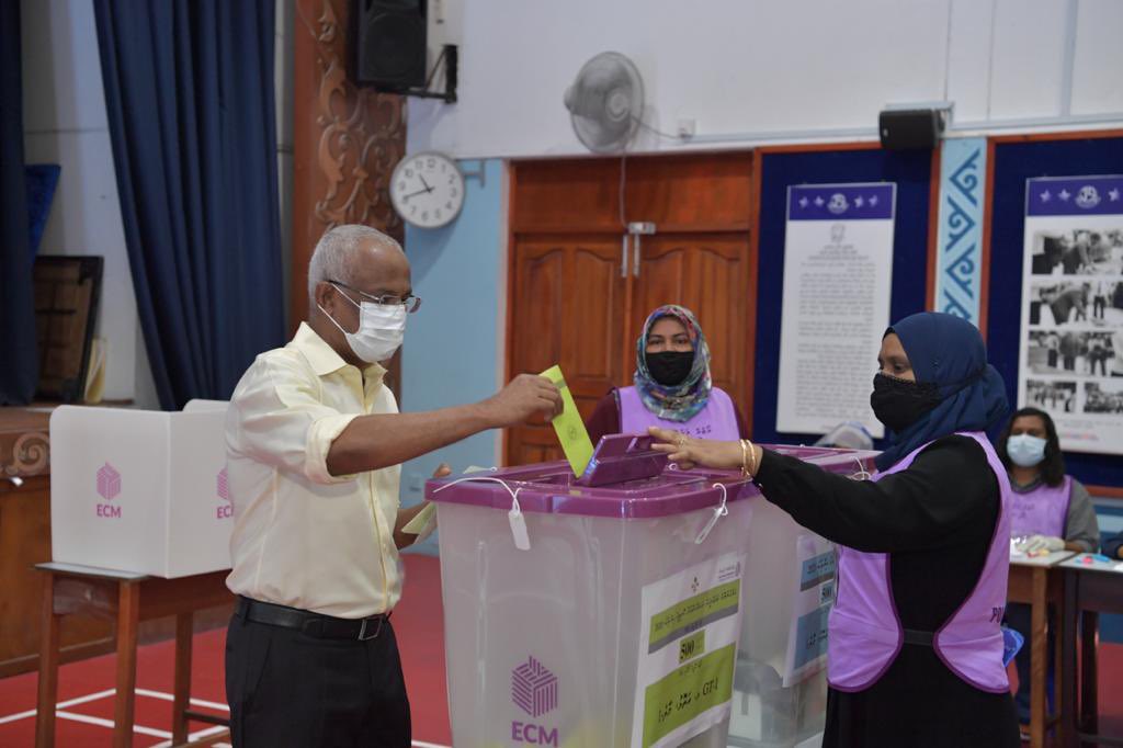 މިއަދުގެ އިންތިޚާބަށް ސަރުކާރުން ދަނީ ނުފޫޒު ފޯރުވަމުން؛ އިލެކްޝަނުން އަޅައެއް ނުލާ: ޕީޕީއެމް/ ޕީއެންސީ