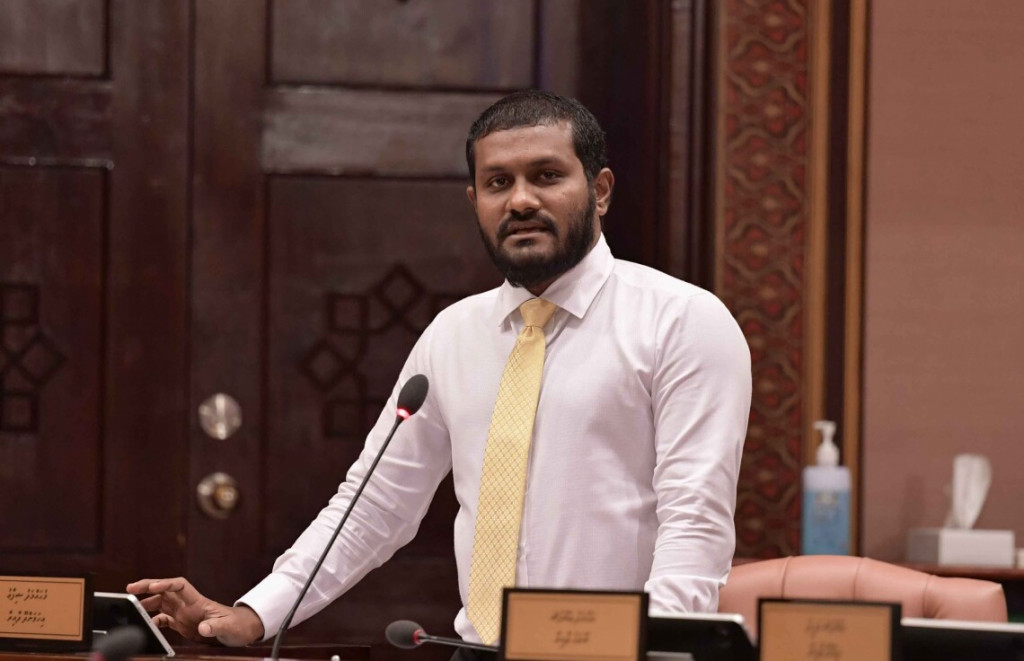 ރިޔާސަތުން ރައްޔިތުންގެ ހައްގަށް ހުރަސް އަޅަން ފެށީމާ ރިޔާސަތު ބަދަލުކުރާ ހިސާބަށްދާނެ - ޝިފާއު