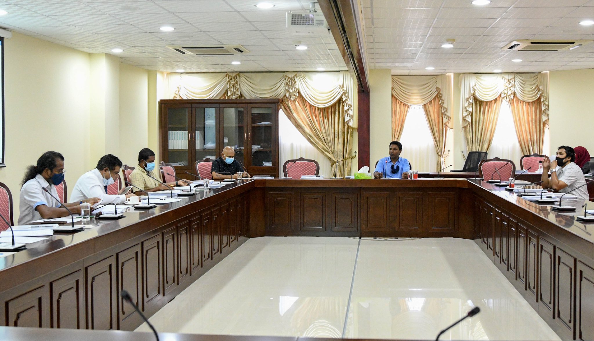 އެމްސީ ނެތި އަހަރަކު 15 ދުވަހު ސަލާމް ބުނެވޭ ގޮތަށް ކޮމިޓީން އިސްލާހު ފާސްކޮށްފި