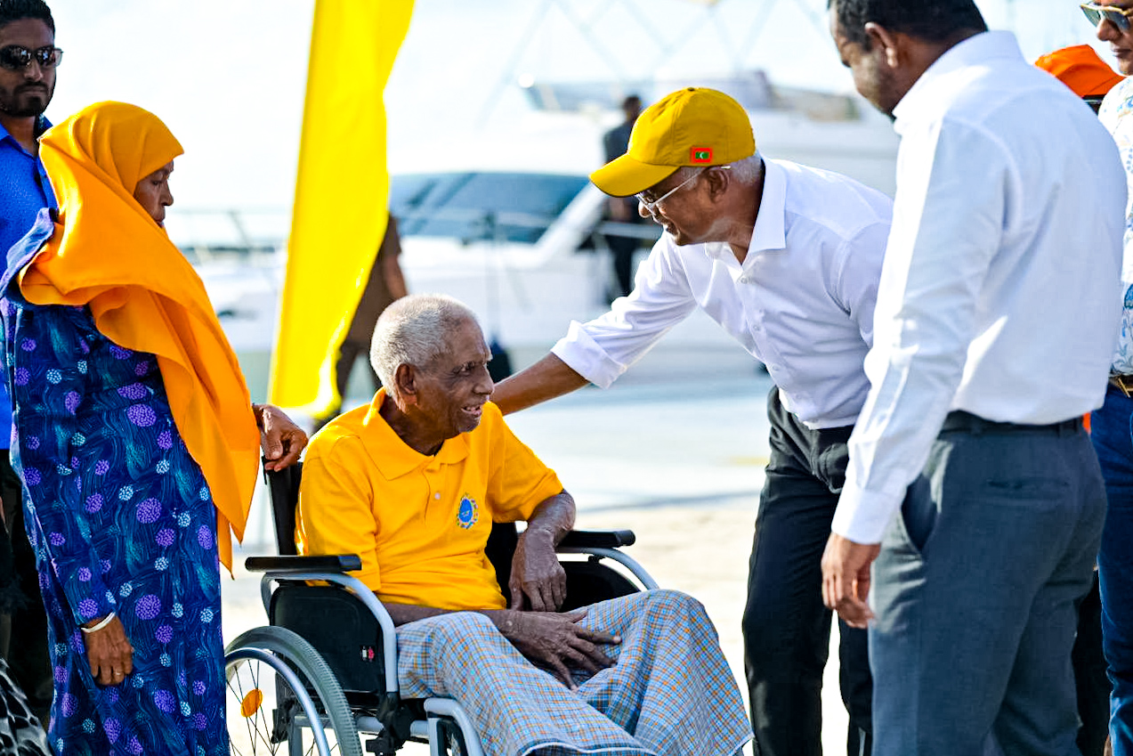 ބޭނުންވަނީ ތަރައްޤީތޯ، ނުވަތަ ކުރިން އޮތް އަނިޔާވެރިކަންތޯ ނިންމާނީ ރައްޔިތުން: ރައީސް