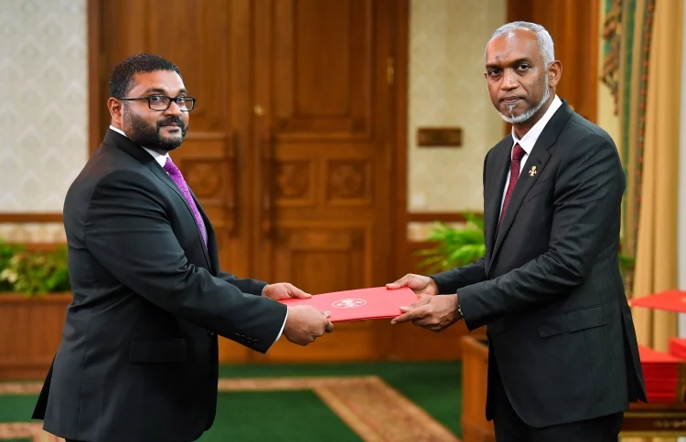 ދިގުމުއްދަތަށް ހިދުމަތްކުރާ ސިފައިންނަށް ގެދޮރުވެރިކަން މިލްކްވާގޮތް ހަދަނީ