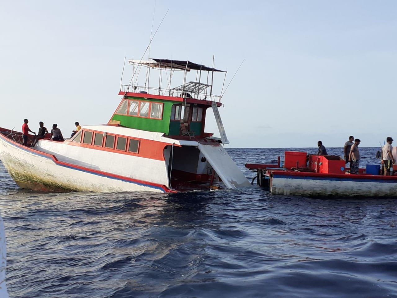 ދަތުރު ކުރަމުން ދިޔަ 91 ފޫޓުގެ މަސްދޯންޏެއް ބިންދައިގެން ހިނގައްޖެ