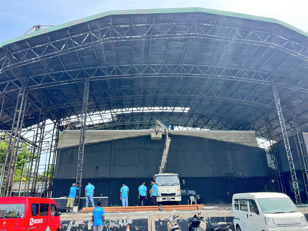 މާލޭ ކާނިވާ ސްޓޭޖުގެ ފުރާޅުން ހަލާކުވެފައި ހުރި ބައިތައް ނަގައިފި