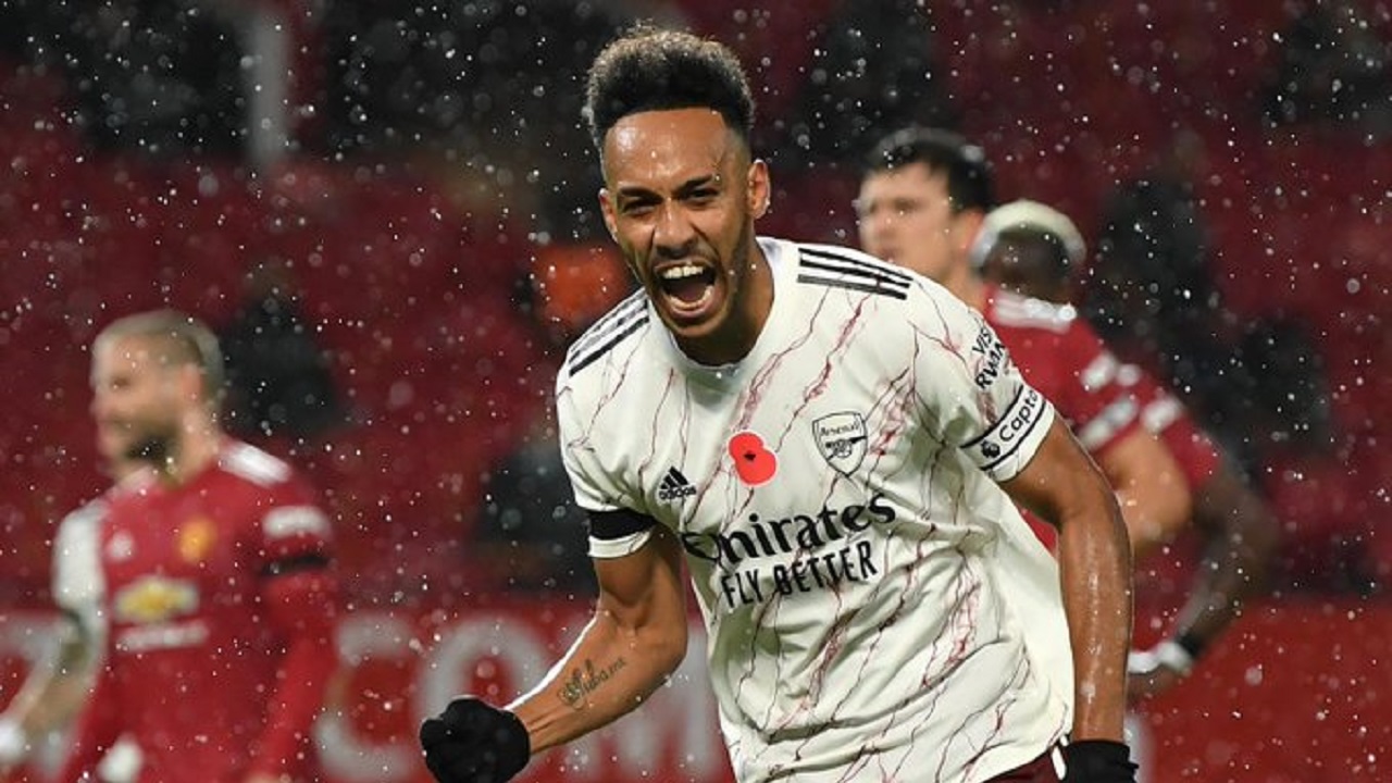 އިނގިރޭސި ޕްރިމިއަރ ލީގު: ޔުނައިޓެޑްގެ މައްޗަށް އާސެނަލް ކުރި ހޯދައިފި